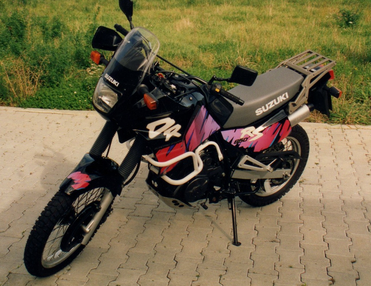Suzuki DR 650 R Dakar (reduced effect) 1992 photo - 3