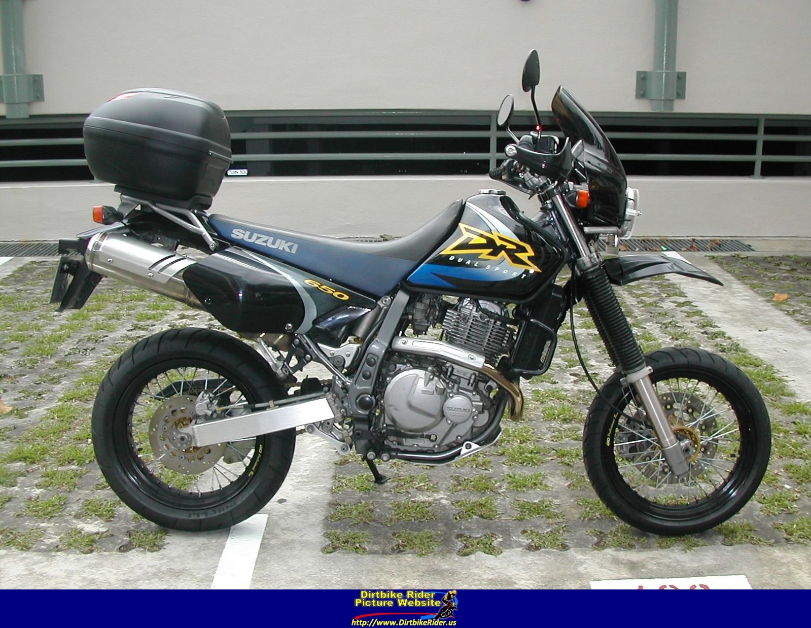 Review of Suzuki DR 650 SE 1999 pictures, live photos