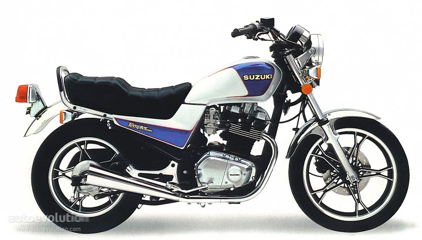 Suzuki GR 650 1988 photo - 3