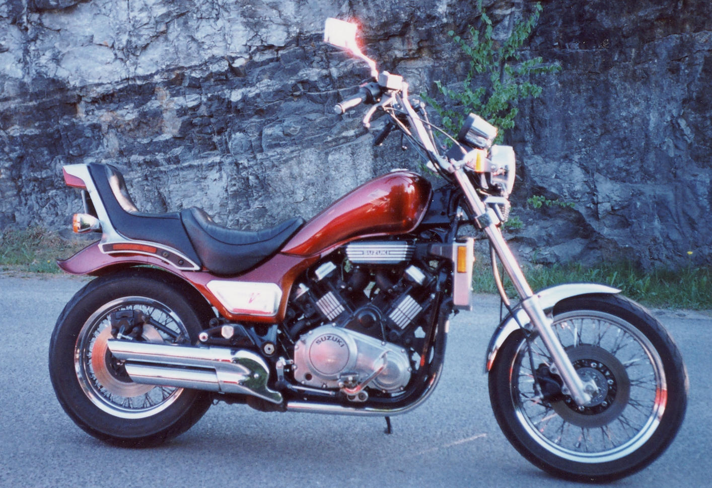 Suzuki GR 650 X 1985 photo - 6