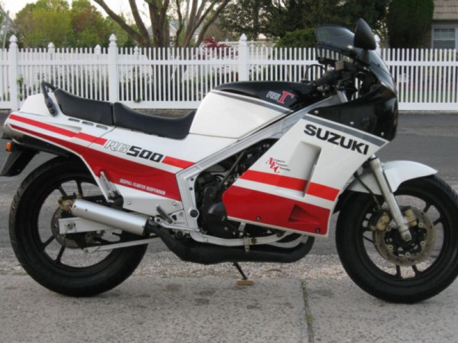 Suzuki RG 500 Gamma 1985 photo - 6