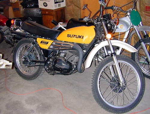 Suzuki TS 250 1977 photo - 2