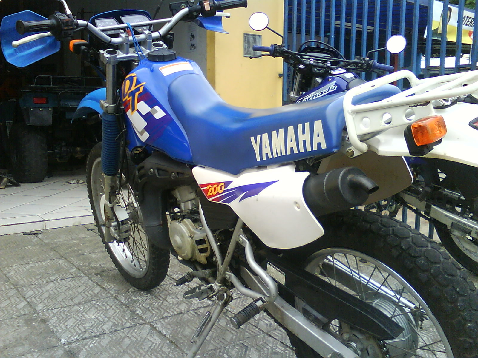 Yamaha DT 125 R 1997 photo - 3
