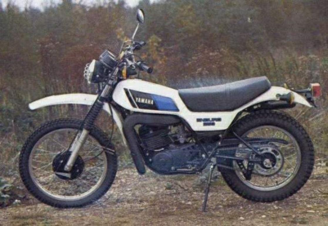 Yamaha DT 250 MX 1982 photo - 1