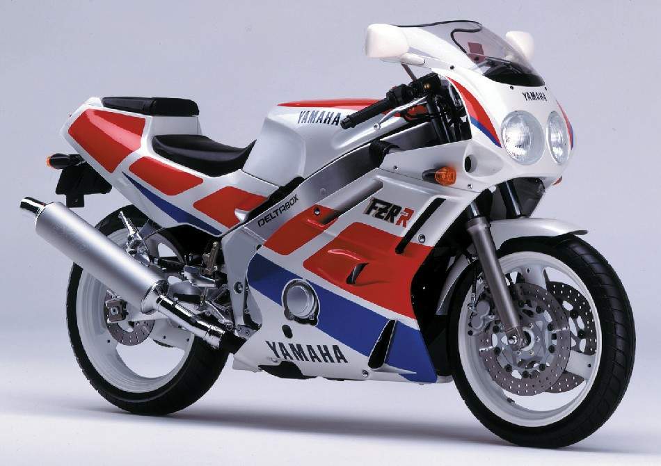 Yamaha FZ 400 1994 photo - 1