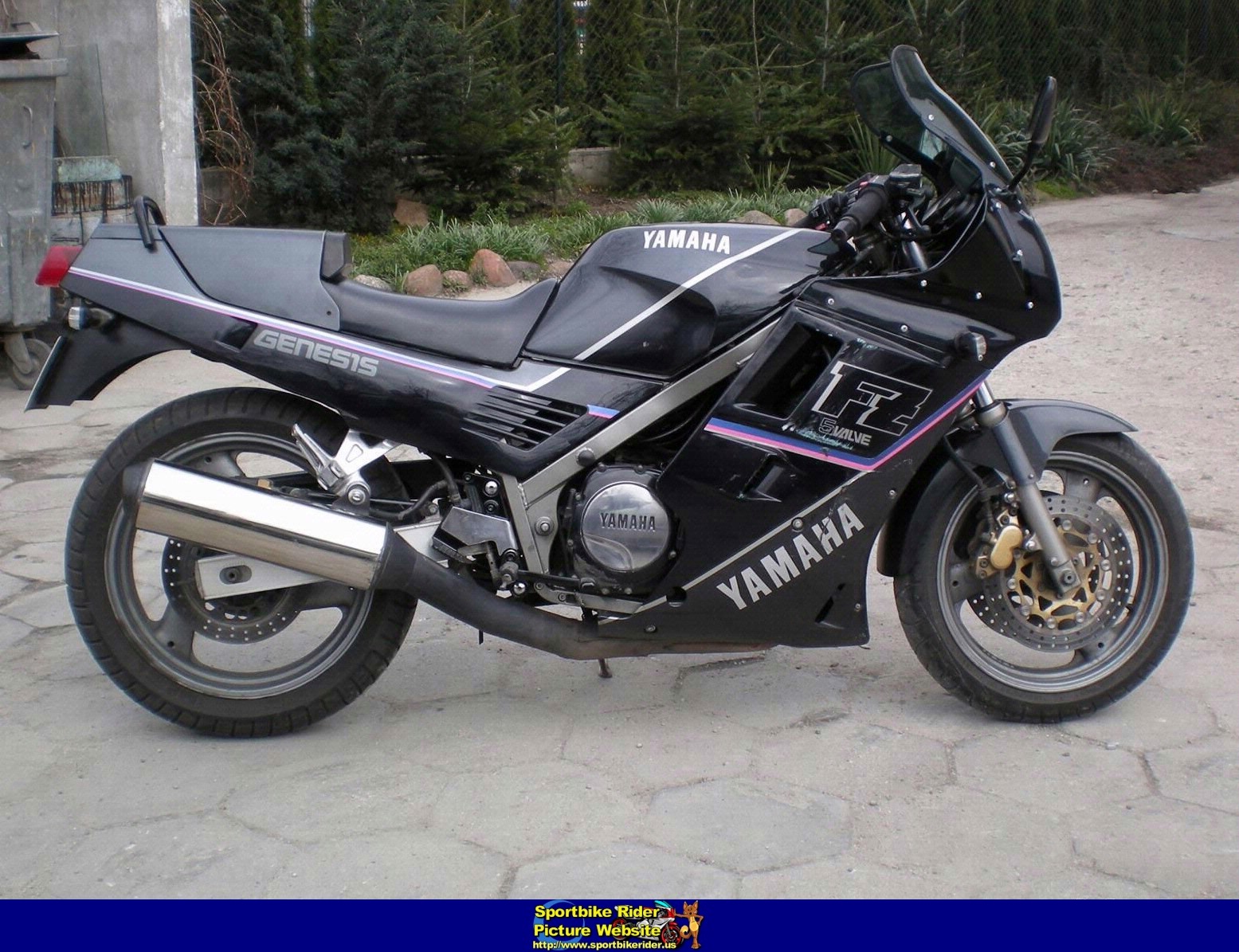 Yamaha FZ 750 1989 photo - 3