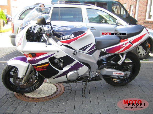 Yamaha FZR 600 R 1995 photo - 2