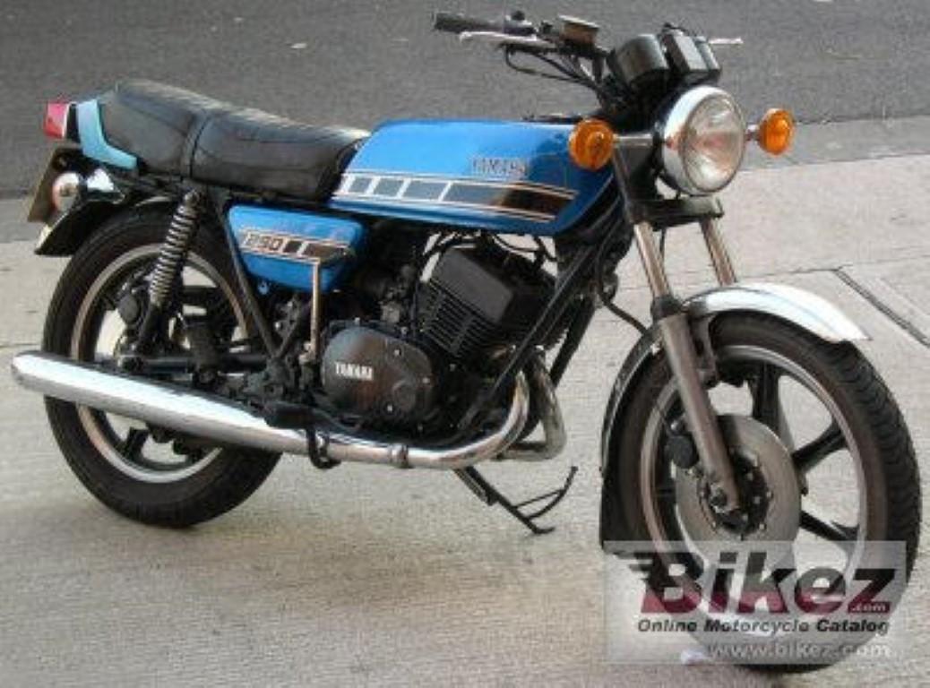 Yamaha RD 250 1975 photo - 1
