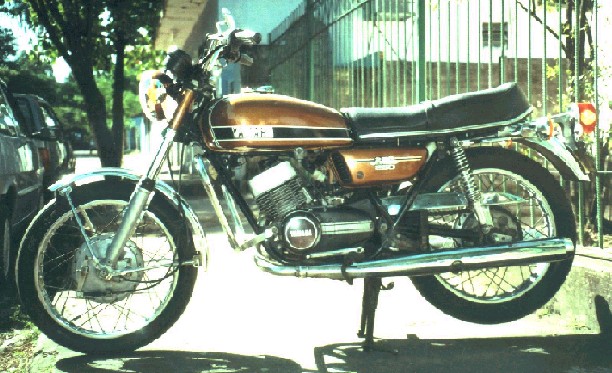 Yamaha RD 250 1977 photo - 4