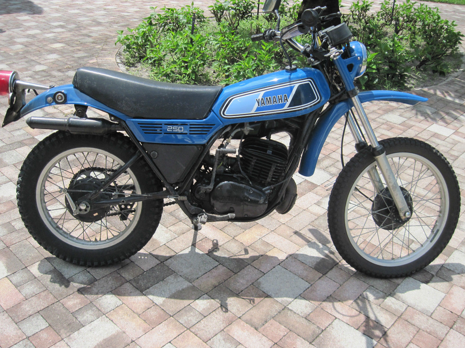 Yamaha RD 250 1977 photo - 5