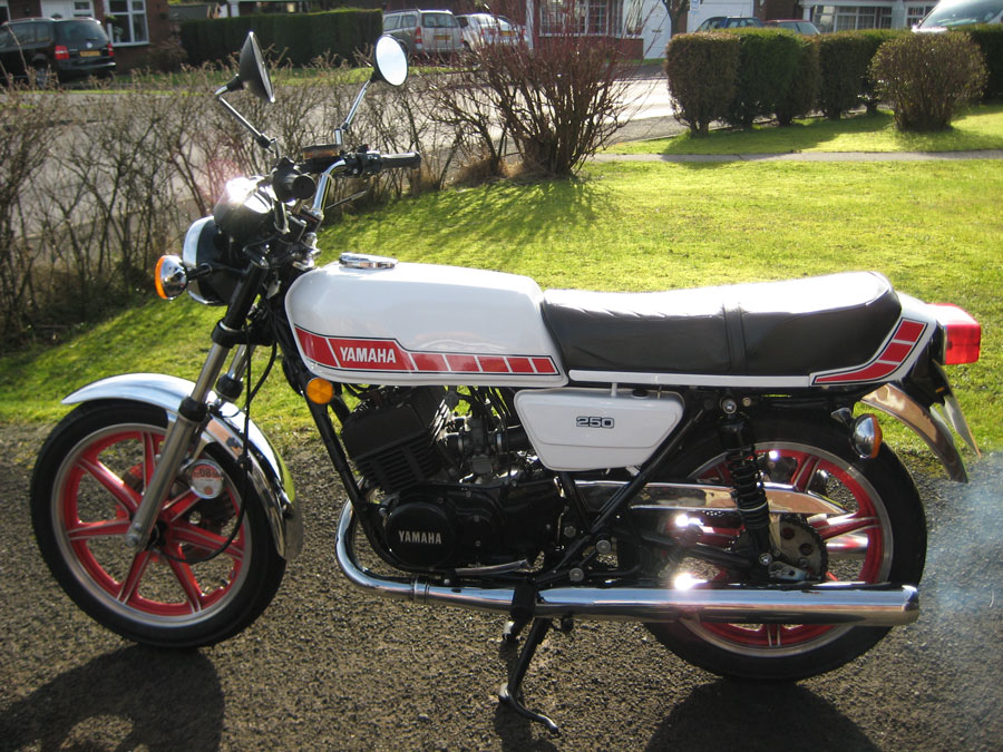 Yamaha RD 250 1978 photo - 6