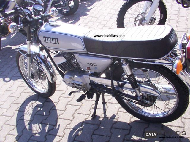 Yamaha RS 100 1979 photo - 2