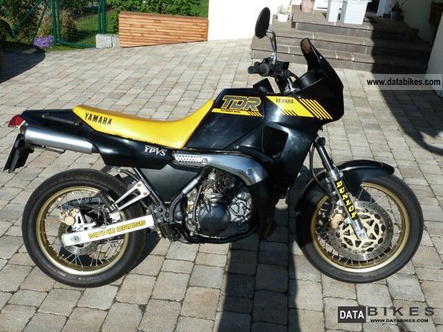 Yamaha TDR 250 1989 photo - 1