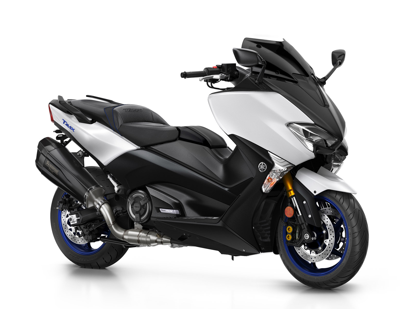 Review of Yamaha TMAX DX 2018: pictures, live photos 