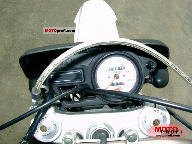 Yamaha TT 600 R 1998 photo - 3