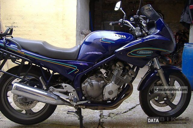 Yamaha XJ 600 1991 photo - 2