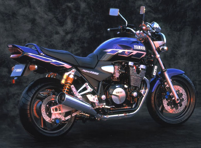 Yamaha XJR 1300 2000 photo - 2