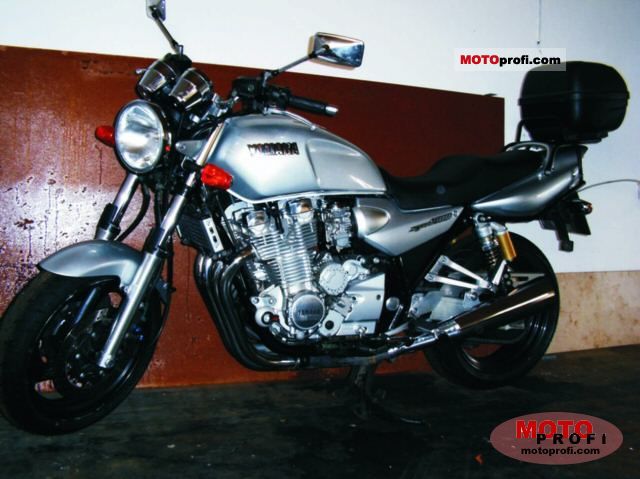 Yamaha XJR 1300 2001 photo - 1