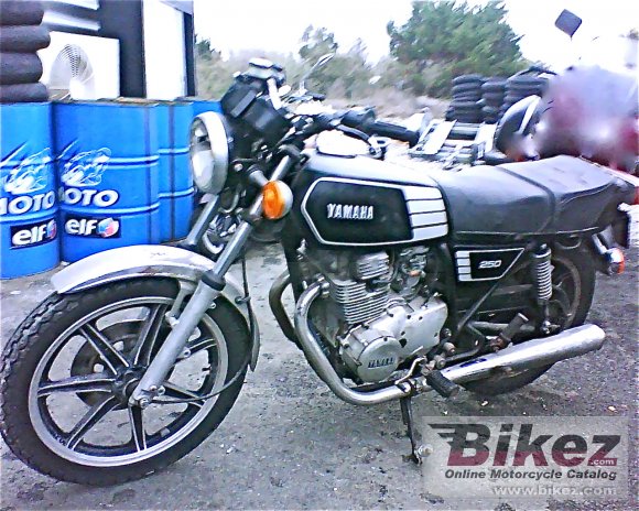 Yamaha XS 250 1978 photo - 2