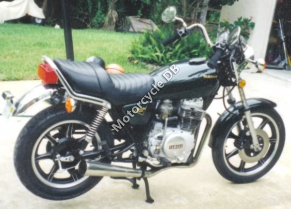 Yamaha XS 400 DOHC (reduced effect) 1982 photo - 6