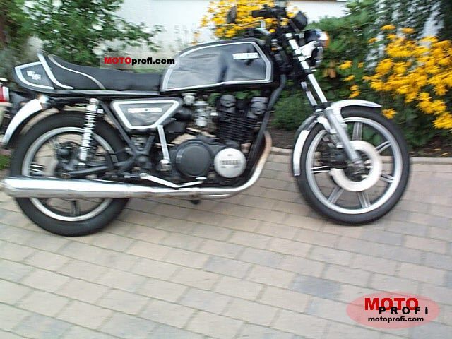 Yamaha XS 750 1976 photo - 1