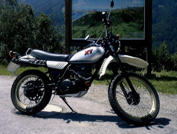 1980 YAMAHA XT 250 TRAIL TRIALS SHED FIND UNFINISHED 
