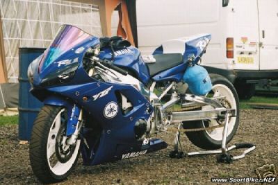 Yamaha YZF-R1 2001 photo - 6