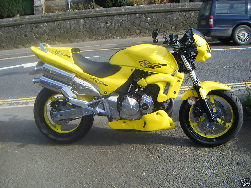 Honda Hornet 600 Street Fighter