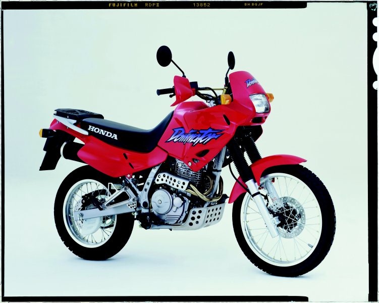 Review of Honda NX 650 Dominator 1999: pictures, live photos ...