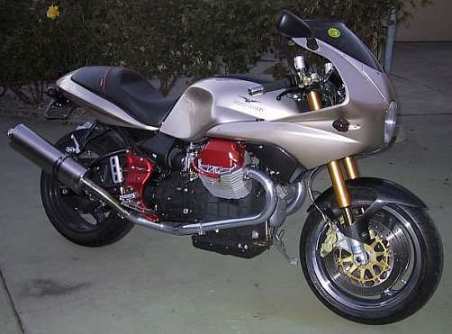 Review of Moto Guzzi V11 Sport 2000: pictures, live photos ...